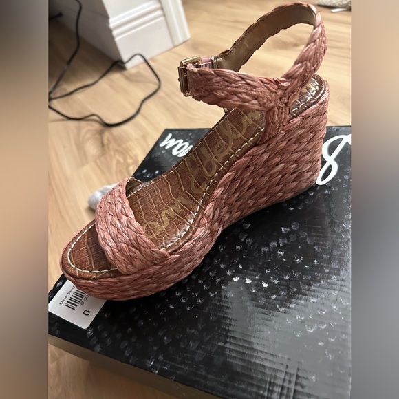 Sam Edelman woven wedge, dusty rose, size 7 - Picture 2 of 3